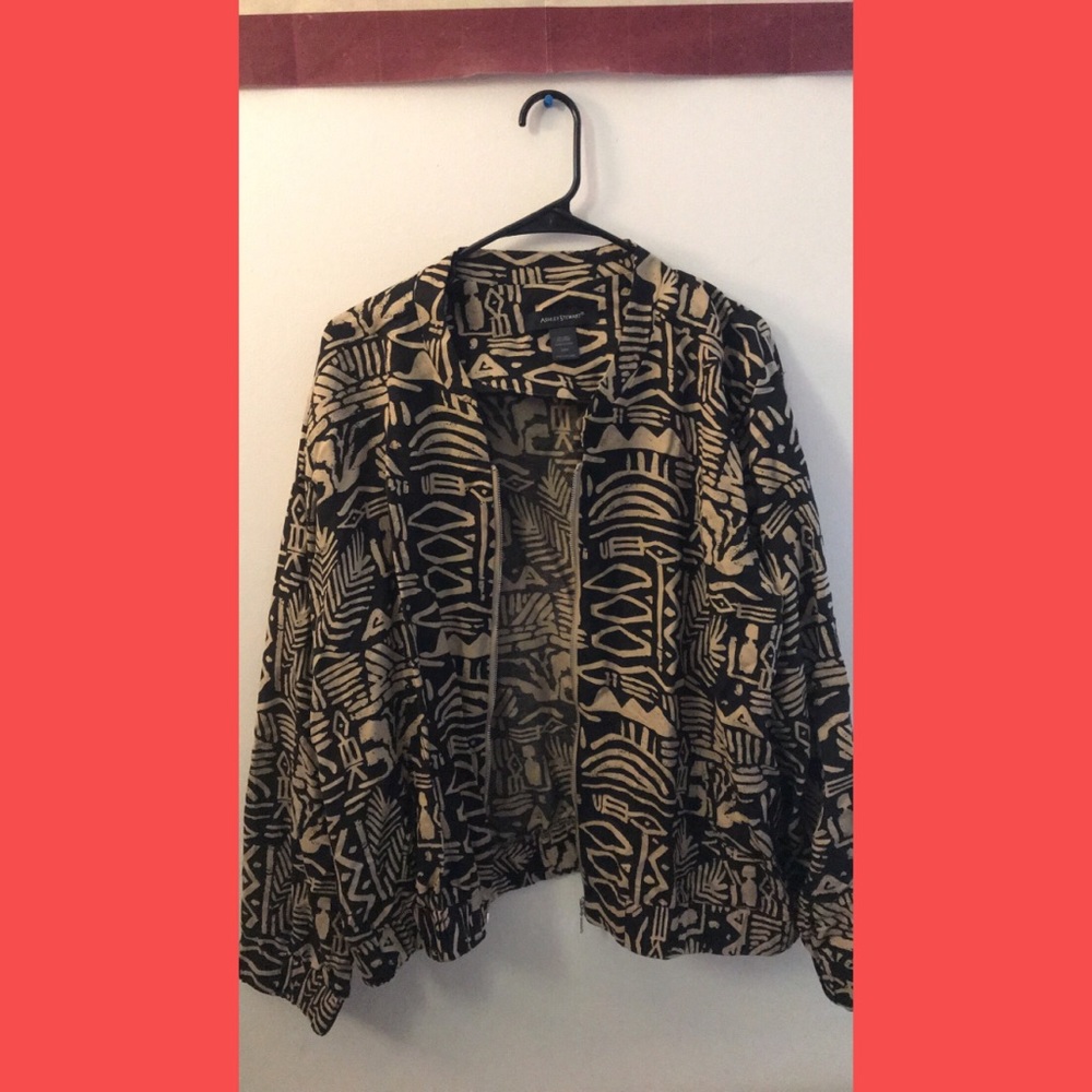 Aztec zip up bomber jacket! 🔥🔅